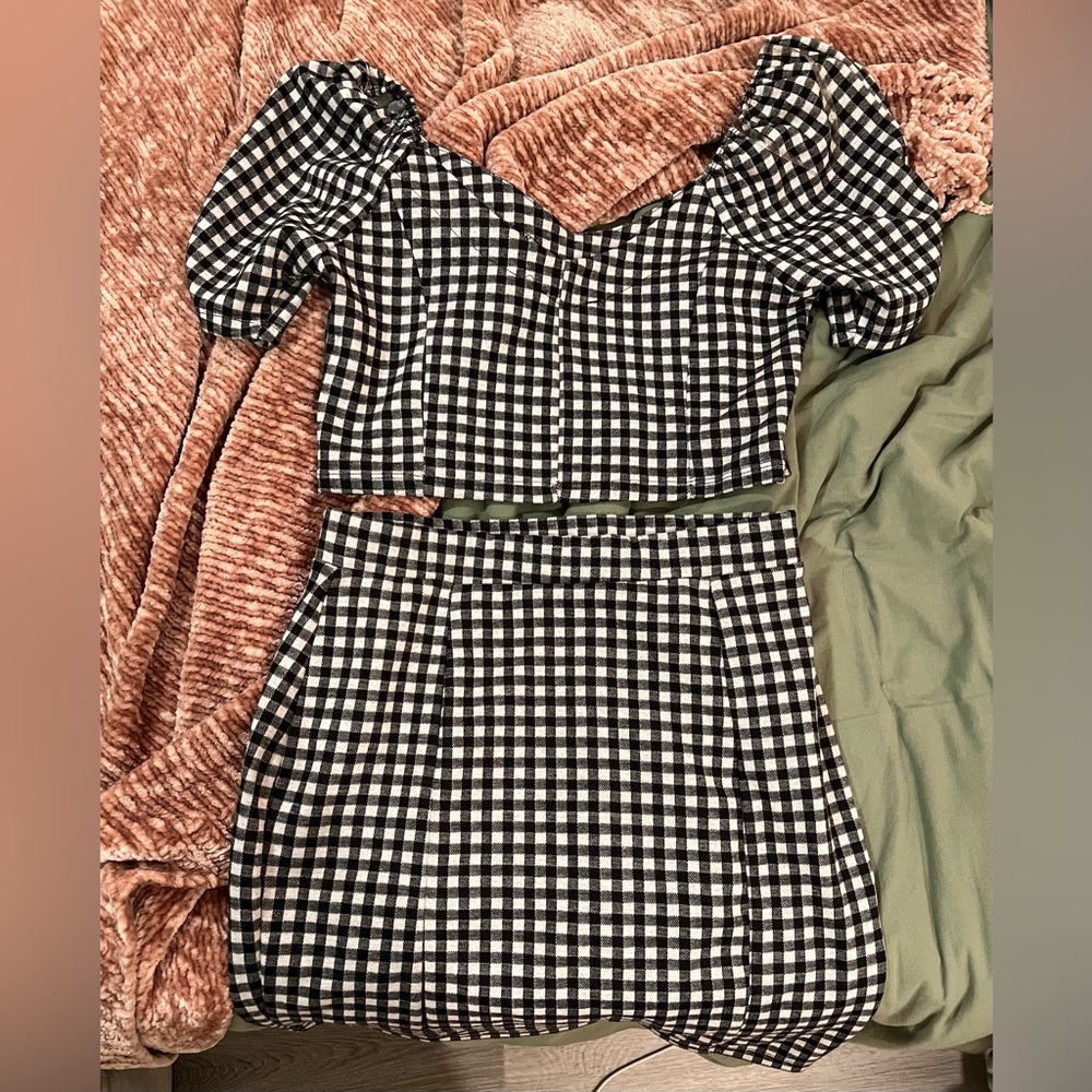 Haute Monde - b/w plaid top and skirt set